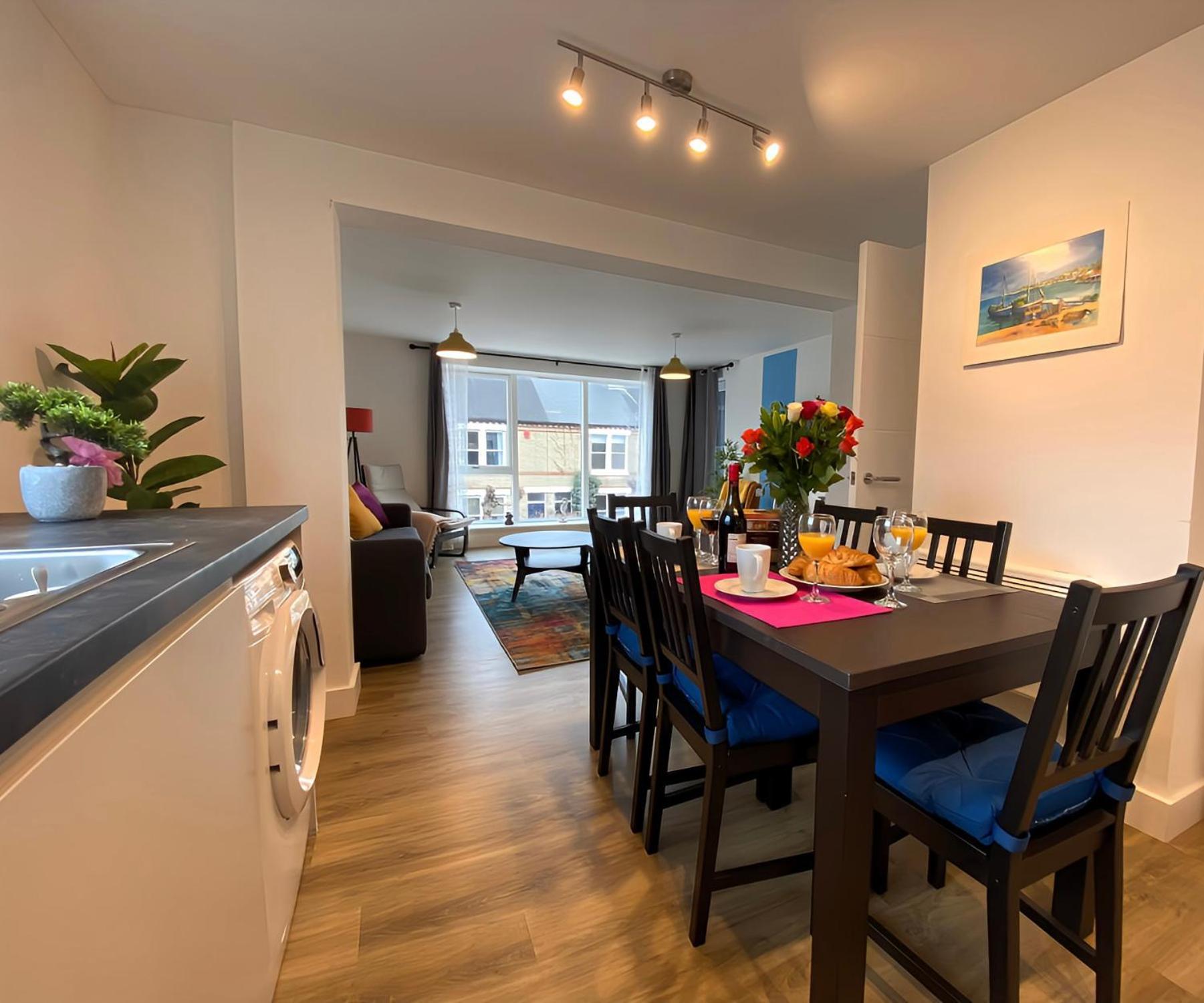 Cambridge Stays Riverside Apart Hotel With 2Br Flats At The City Centre-Parking-Balcony Kültér fotó